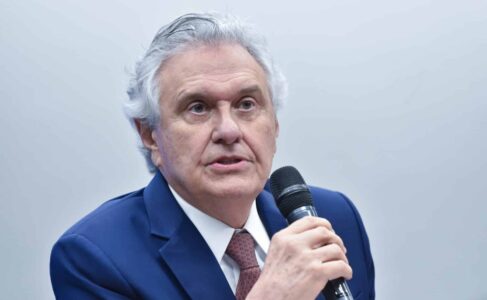 Caiado afirma que Moraes deveria estar afastado do STF: “Não vejo como ele pode permanecer no Supremo”