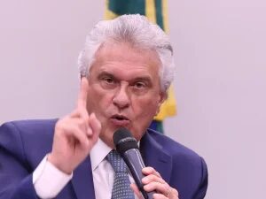 Caiado defende afastamento de Moraes do STF