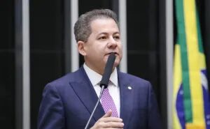 Cezinha de Madureira é alvo da PF por suspeita de tráfico de influência
