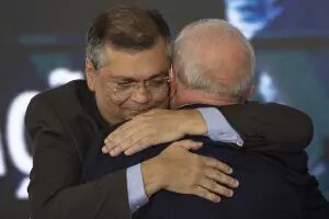 Estadão aponta que Dino atua como militante da campanha de Lula