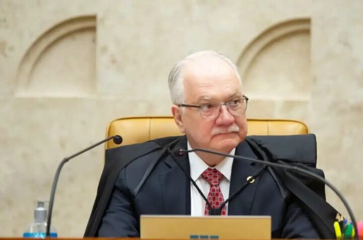 Extra TBN: Fachin retira do inquérito das Fake News pedido contra Mendonça