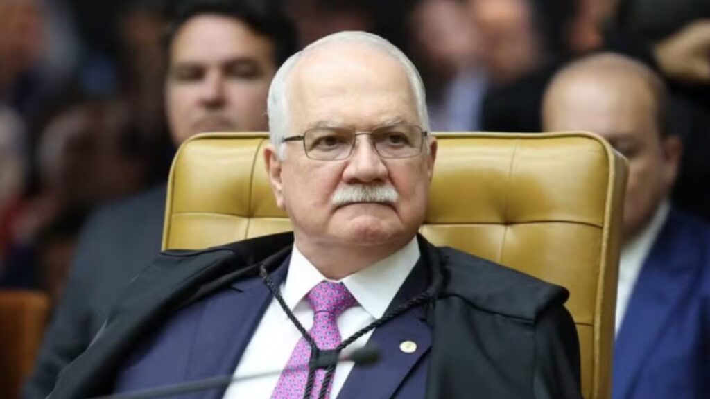 Fachin assume relatoria de caso que envolve Moraes e Vorcaro e retira processo de Mendonça