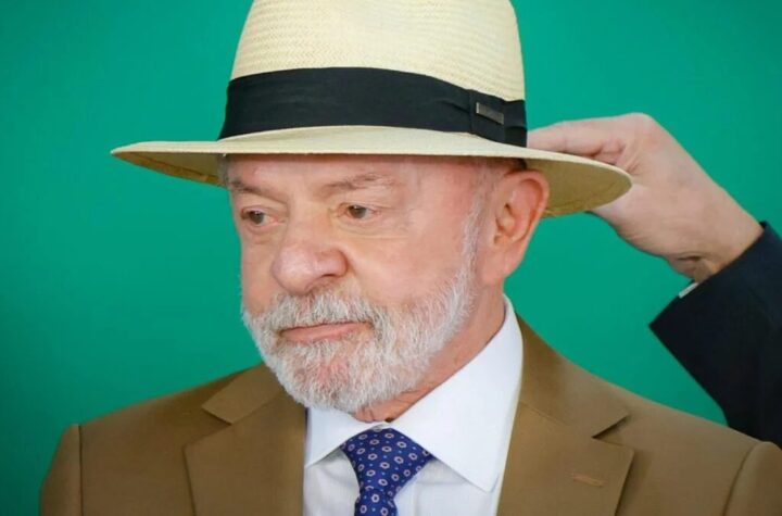 Lula publica vídeo com críticas a Flávio: “Trabalha na escala 3 X 4”
