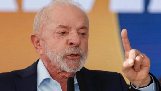 Lula realiza ato de campanha no Piauí e evita menção ao STF