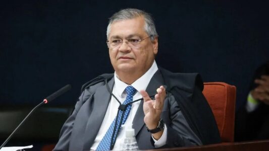 “Momento mais corrupto da história do Judiciário do Brasil”, diz Dino