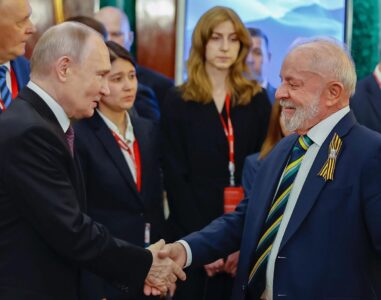 Putin dá parabéns a Lula pelo 7 de Setembro