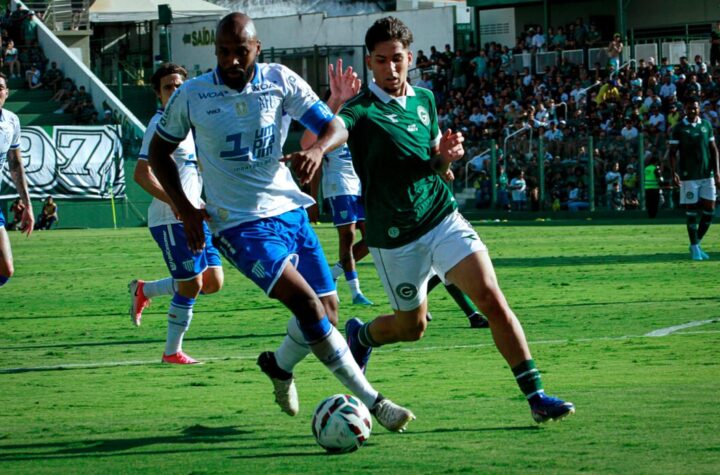 Série B: Após susto e cobranças, Goiás reage e vira sobre o Avaí na Serrinha