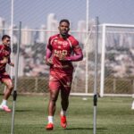 Série B: Vila Nova ganha reforço na lateral para duelo contra o desesperado América-MG