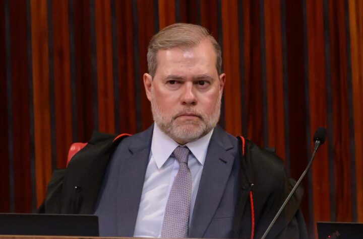 Toffoli se declara suspeito em julgamento no STF sobre investigação de Moraes