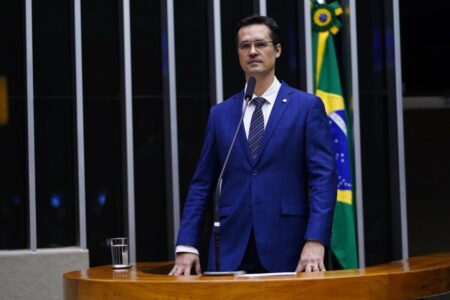 TRE-PR aprova candidatura de Deltan Dallagnol ao Senado