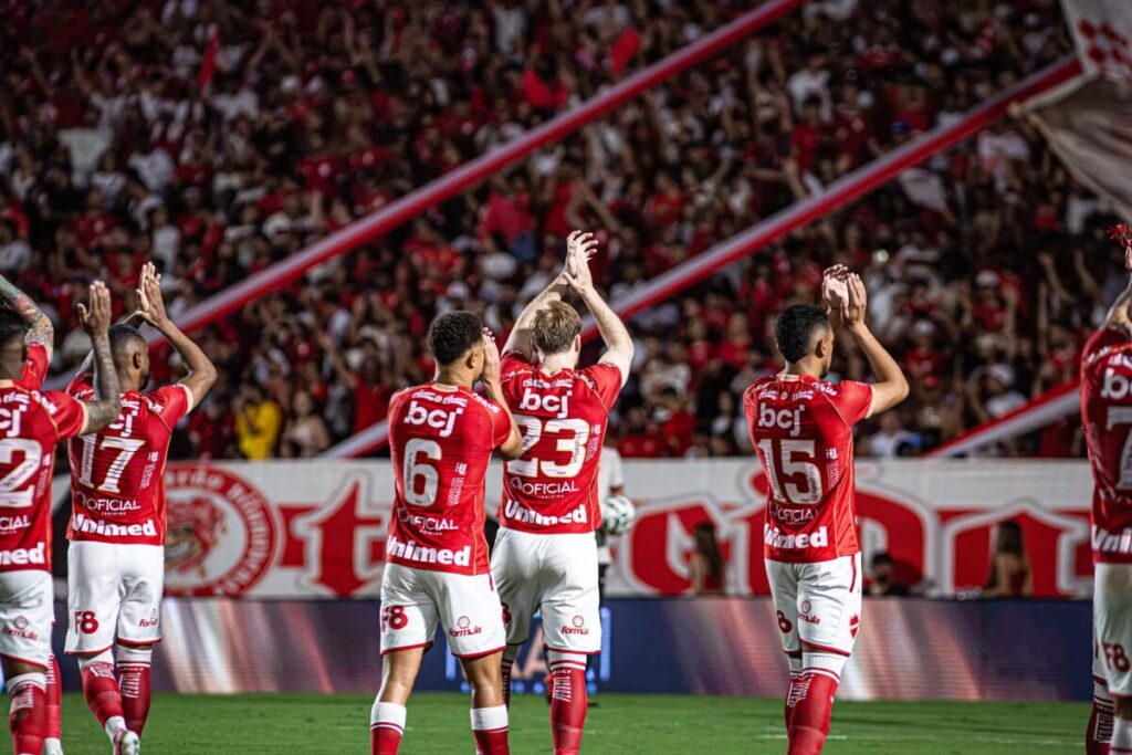 Vila Nova leva mais torcedores ao estádio que Goiás e Atlético-GO na Série B; veja os números