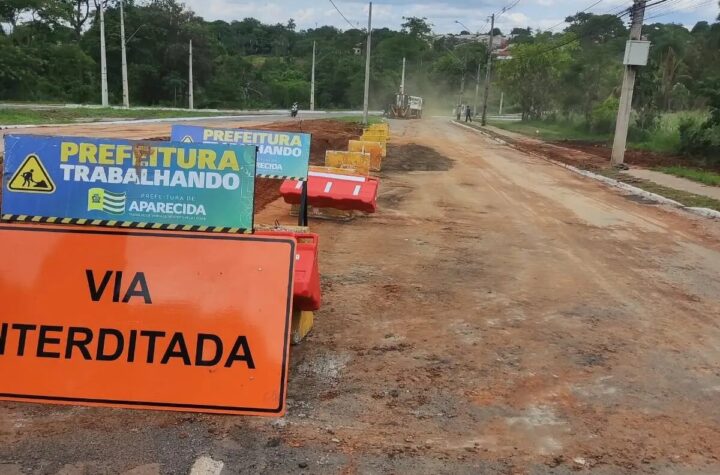 Aparecida recupera avenida após erosão causada pela chuva em 24 horas