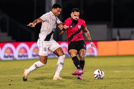 Atlético-GO marca no fim e evita vexame maior diante do pior time da Série B do Brasileirão
