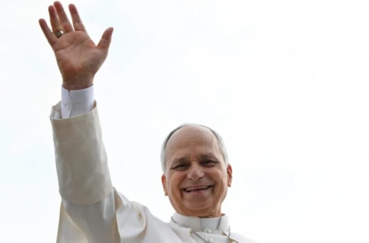Cirurgia do papa para retirar nódulo é concluída, diz Vaticano
