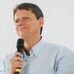 Datafolha: Tarcísio tem 56% dos votos válidos no 1º turno