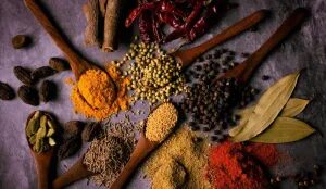 Descubra a especiaria que vai da culinária às tradições populares