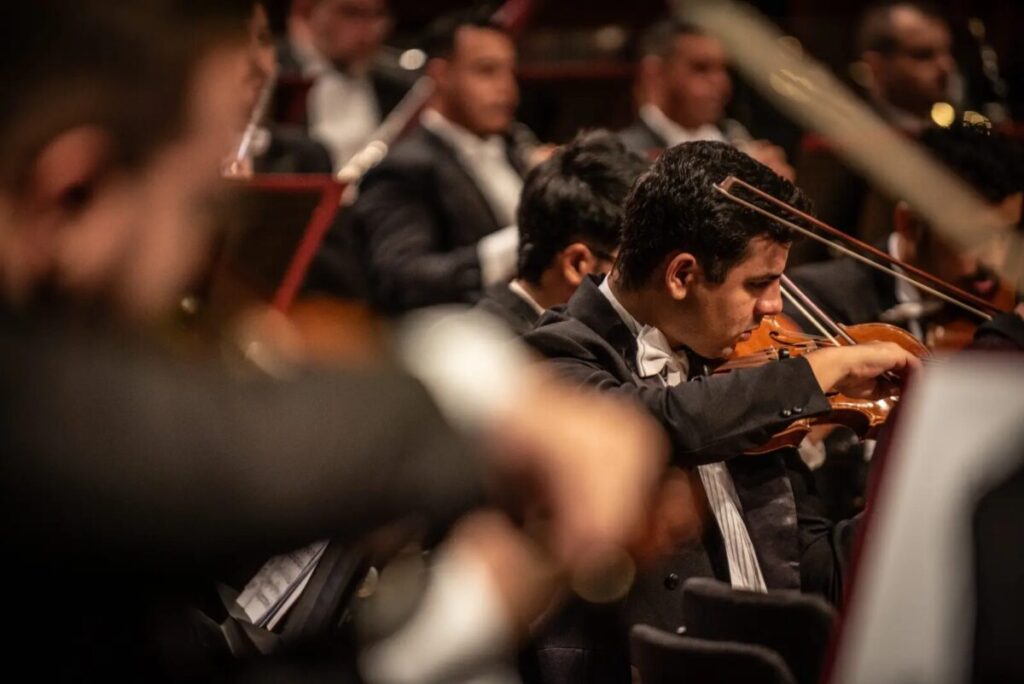 Filarmônica recebe músicos de carreira internacional para concerto gratuito em Goiânia