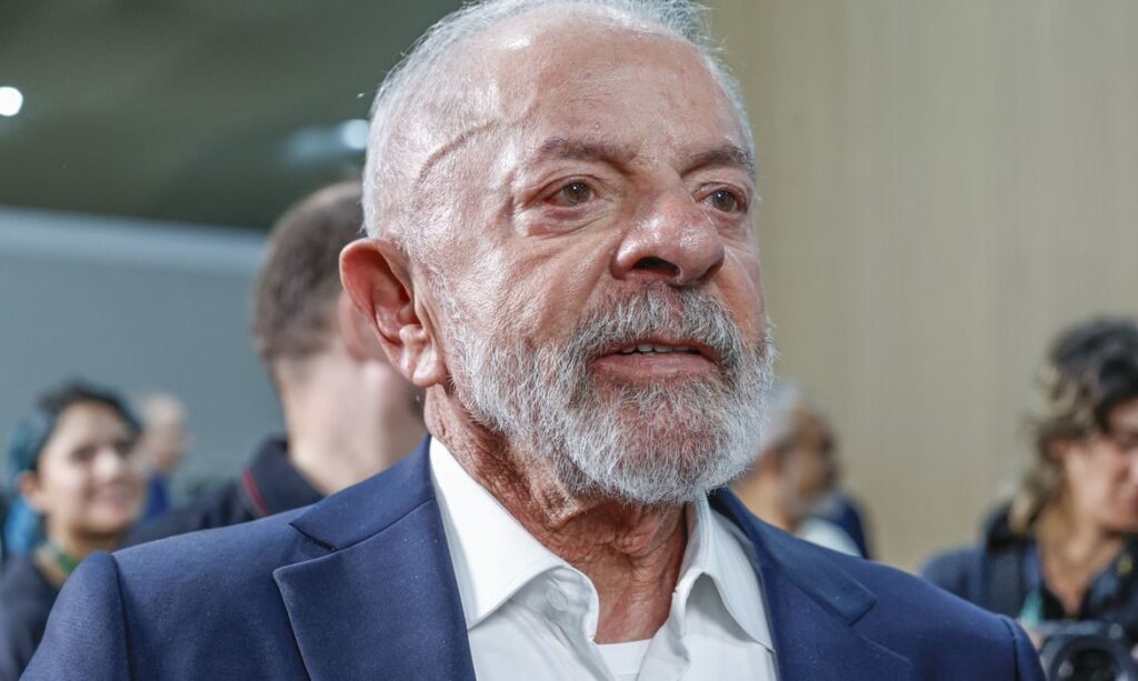 Lula acompanha apuração do 1º turno em casa, em São Paulo
