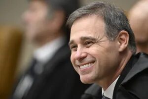 Mendonça vai relatar pedido de Lula para abrir sigilos do petista e de Flávio