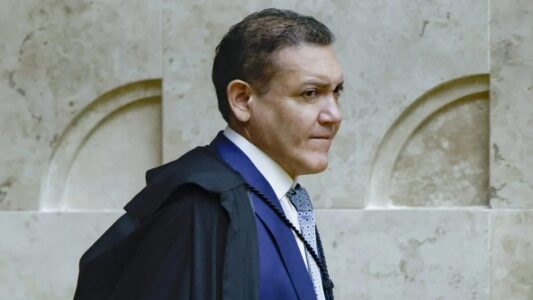 Nunes Marques suspende jornal de sindicato favorável a Lula