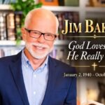 Televangelista americano Jim Bakker morre aos 86 anos