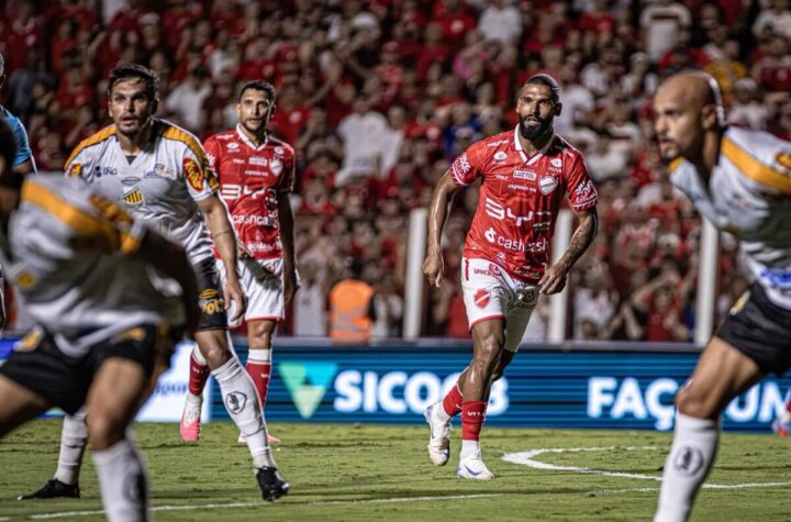 Virada e frustração! Vila Nova sofre empate do Novorizontino no final e segue líder da Série B